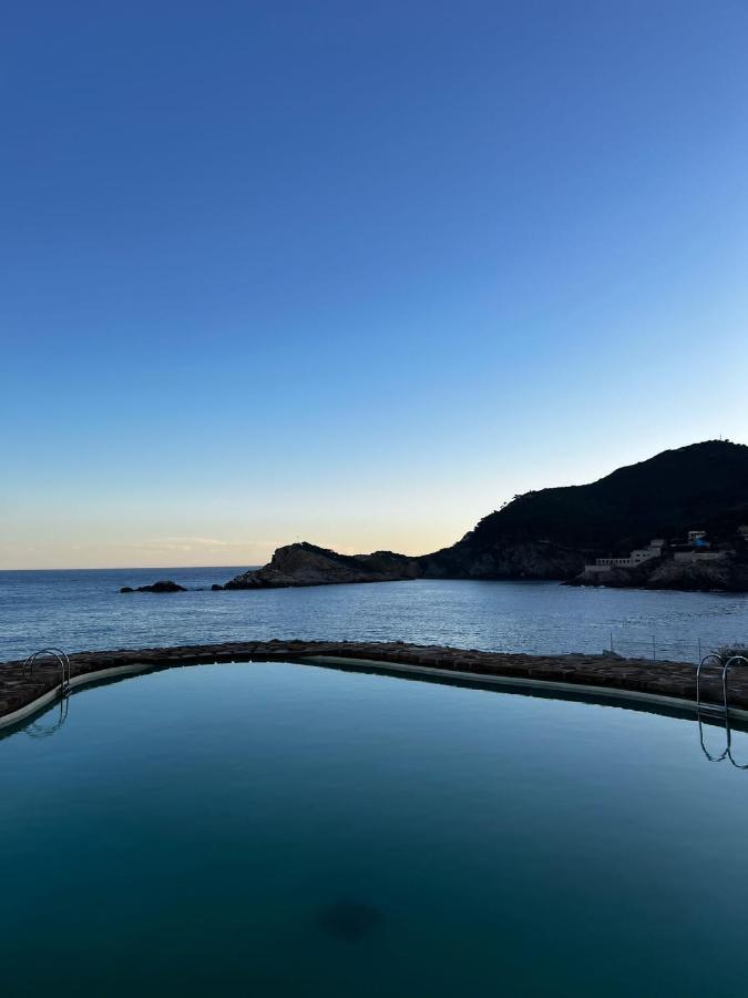 Cap Sa Sal Suites -Apartament Begur - Costa Brava ภายนอก รูปภาพ